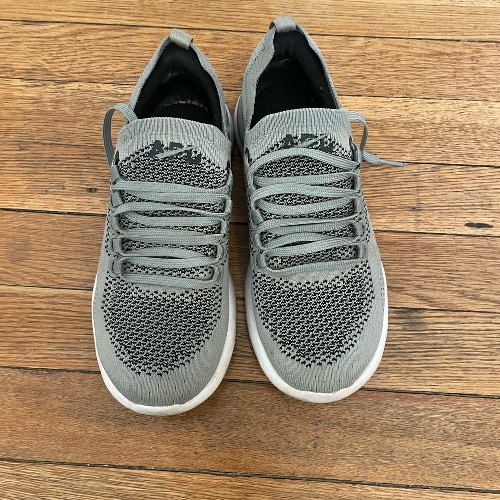 APL Sneakers